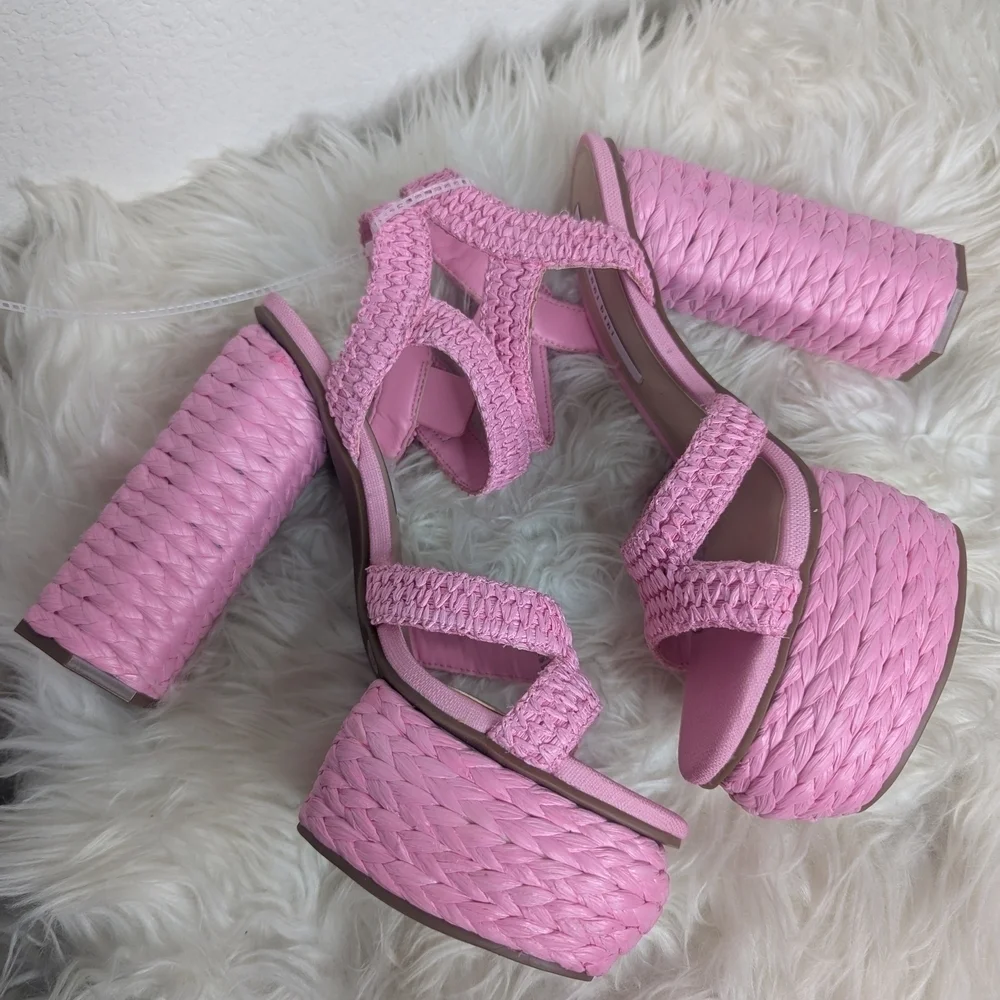 Gianni Bini Stylish Pink Platform Sandals - Picture 11 of 14
